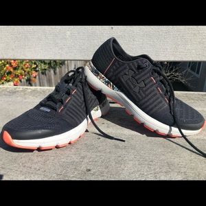 Under Amour Gemini WMNS 7.5